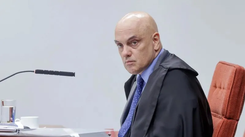 Alexandre de Moraes teria avisado Daniel Vorcaro sobre possível operação da PF antes de prisão