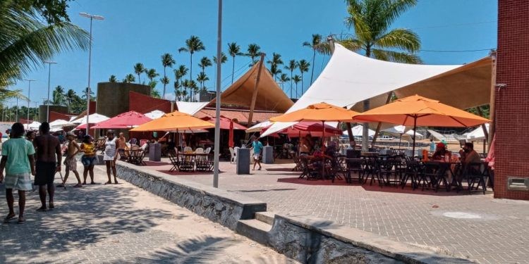 Barracas de praia de Madre de Deus são alvos de bandidos. Imagem: Reprodução.