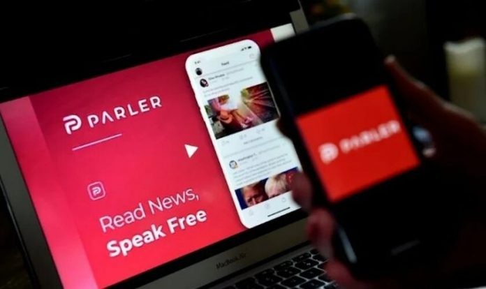 Aplicativo conservador Parler é banido por Amazon, Apple e Google. Imagem - Reprodução.
