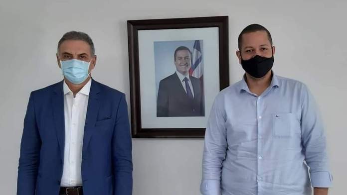 O vereador Diego Maia e o secretário da Sedur, Nelson Peregrino. Imagem - Divulgação.