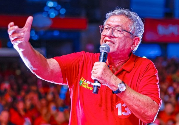 17.10.2024 - Comício com o candidato à prefeitura de Camaçari, Luiz Caetano. Camaçari - BA.  Foto: Ricardo Stuckert