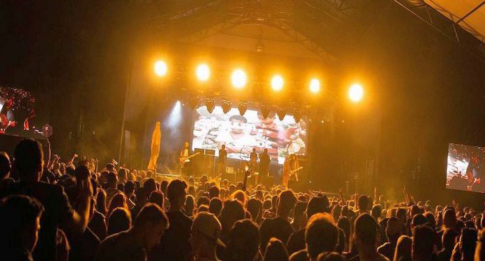 Produtores culturais baianos apoiam MP que desobriga o reembolso de ingressos.