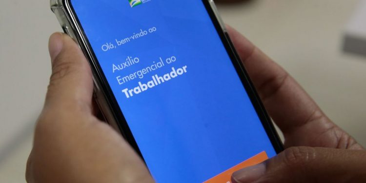 Caixa paga segunda parcela do auxílio emergencial