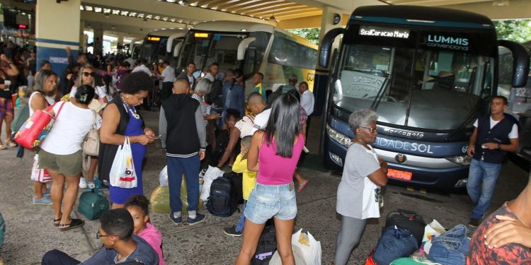 Bahia tem mais da metade dos municípios com transporte suspenso
