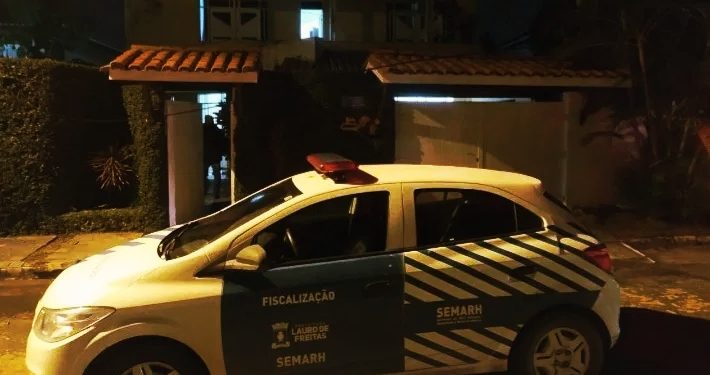 Polícia acaba com Covidfest e detém mais de 3 dezenas de pessoas na Bahia