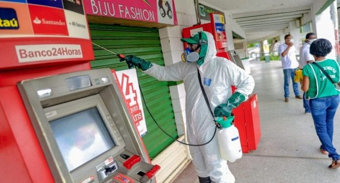 Especialistas alertam sobre sintomas menos comuns da covid-19