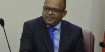 Madre de Deus: Vereador Val Peças é o novo líder do governo da câmara