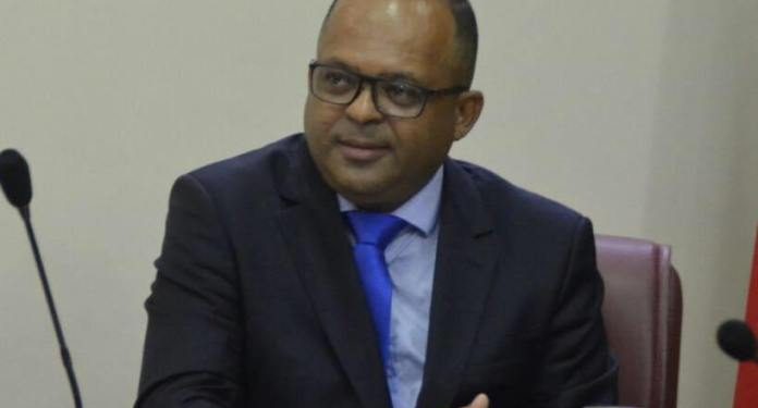 Madre de Deus: Vereador Val Peças é o novo líder do governo da câmara