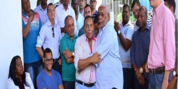 SFC: Calmon confirma Elelzina na Saúde, Vanessa na Comunicação, Marivaldo na Seduc e outros se for eleito