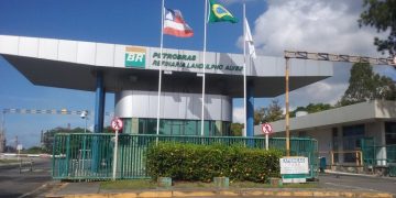 SFC: STF suspende julgamento de venda de refina Landulfo Alves