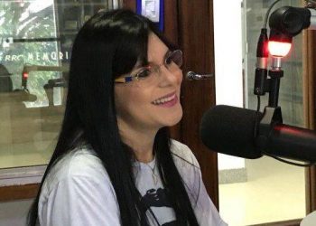 Dayane Pimentel diz que blindará PSL de “tomada a força” de Bolsonaro