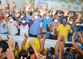 Simões Filho: PSD oficializa candidatura de Eduardo Alencar com apoio de 10 partidos