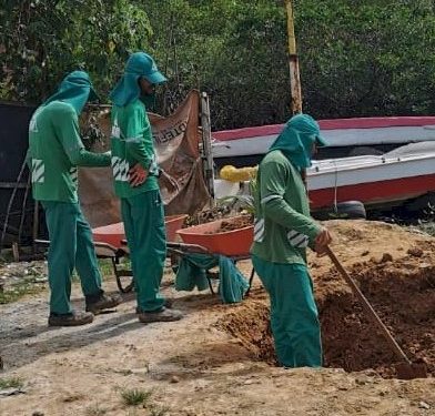 Madre de Deus: Prefeitura realiza retirada de aterro irregular na Ilha de Maria Guarda