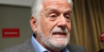 Salvador: Wagner avalia que DEM reduz críticas a Bolsonaro por receio de perder fatia bolsonarista na eleição