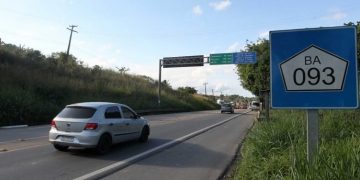 Três mulheres morrem em acidente de carro na BA-093