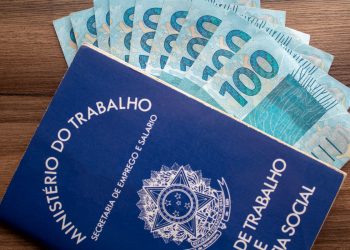 Governo propõe aumento de R$ 43 no salário mínimo de 2021