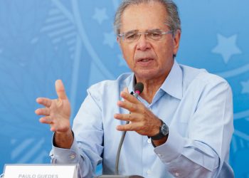 Governo prevê corte de até R$ 20 bi para cumprir teto de gastos em 2021