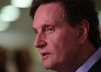 Presidente do STJ concede prisão domiciliar a Crivella e define uso de tornozeleira