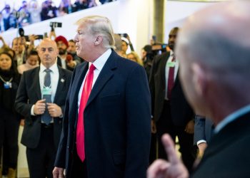 Milhões perdem auxílio desemprego nos EUA após Trump se recusar a assinar projeto