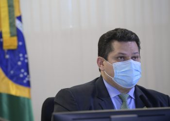 Presidente do Senado sofre resistência para emplacar sucessor
