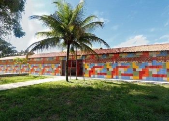 Candeias: Prefeitura antecipa adiantamento de 1/3 de férias dos servidores da educação