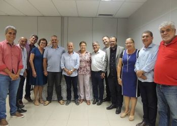 Bancada do PT decide apoiar Adolfo Menezes nas eleições da AL-BA