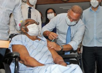 Mais de 36 mil baianos são vacinados contra Covid-19