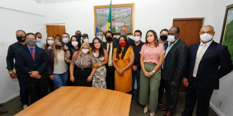 Candeias: prefeito anuncia secretários para nova gestão