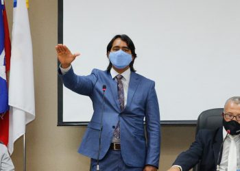 Candeias: Dr. Pitágoras e Marivalda tomam posse e apresentam projetos para cuidar dos mais pobres e de geração de emprego e renda