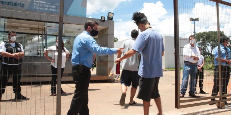 Primeira edição do Enem Digital começa a ser aplicada amanhã