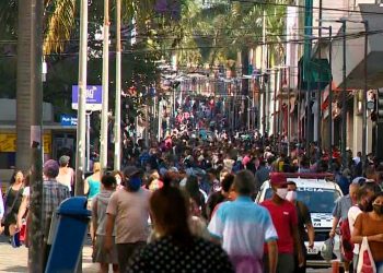 Pandemia no Brasil piora, mas só 1/3 cumpre isolamento; especialistas recomendam 70%