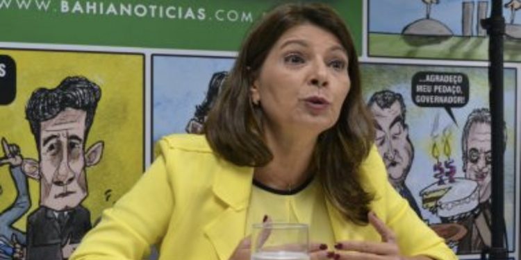 Médica Adélia Pinheiro assume Secretaria de Saúde do Estado