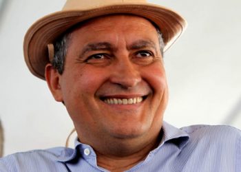 Pesquisa Real Time: Rui lidera a corrida para o Senado e sondagem mostra dois cenários com o governador baiano; confira