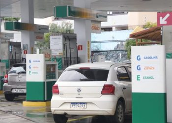 Preço do combustível sobe novamente; Sindicato fala em abuso de poder econômico de Refinaria