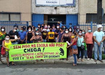Santo Amaro: ‘Prefeita, a culpa é sua’: Professores da Rede Municipal voltam a protestar nas ruas