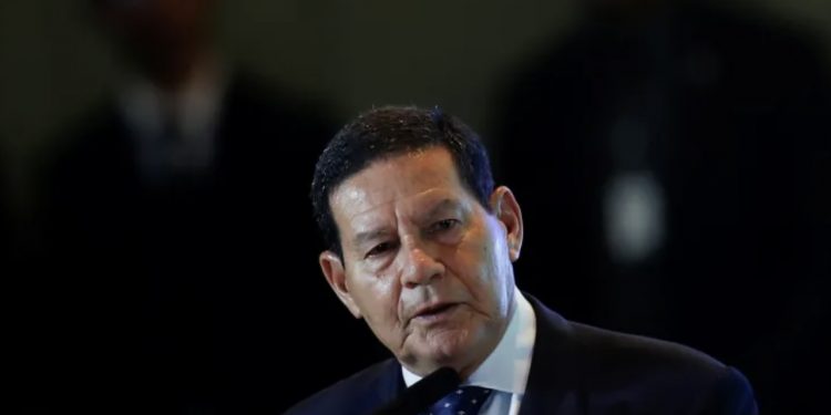 Na vice-presidência, Mourão gasta R$ 3,8 milhões com cartão corporativo