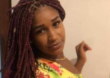 Mulher é morta a tiros na frente dos filhos e uma das crianças é baleada