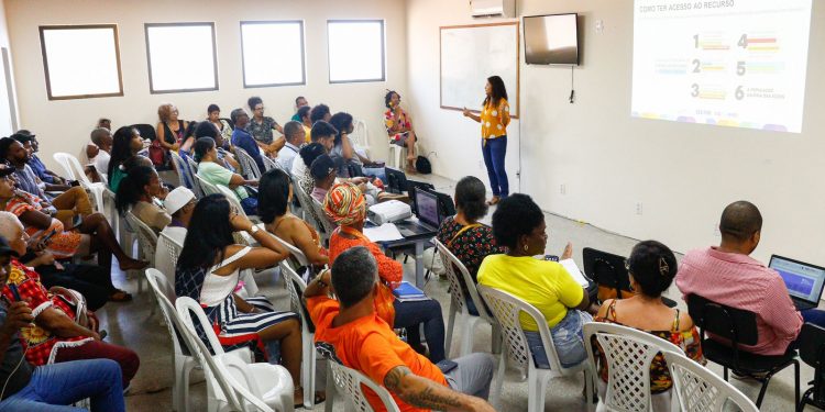 Candeias: Fazedores de Cultura participam de oficinas em alusão a Lei Paulo Gustavo
