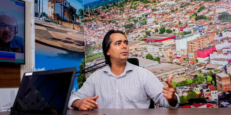 prefeito Pitágoras anuncia como será realizado o pagamento dos precatórios aos professores