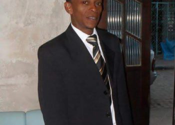 Homem é surpreendido por suspeito armado e assassinado com diversos tiros em Candeias