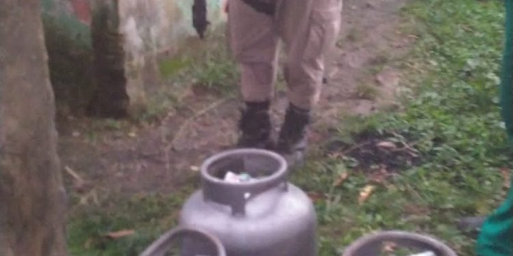 Candeias: Apesar de redução do preço do gás, homem rouba três botijões de caminhões na Urbis 2 com um pedaço de pau