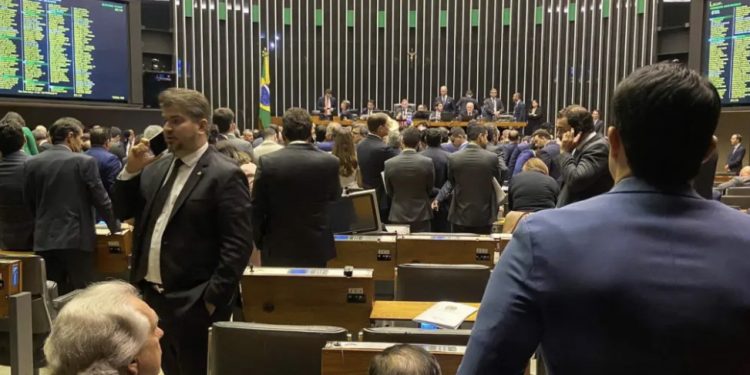 PP e União Brasil salva governo Lula e MP da reestruturação dos ministérios é aprovada na Câmara dos Deputados