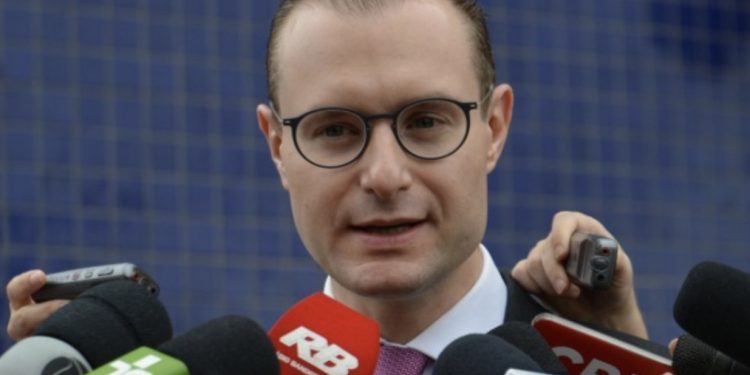 Brasil: Presidente do Senado, Rodrigo Pacheco confirma que Lula vai indicar advogado pessoal Zanin para o STF