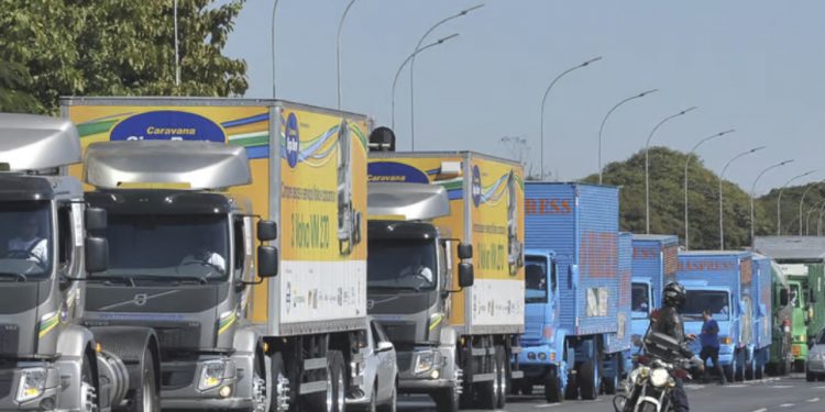 Brasil: Desconto para caminhões chega a R$ 99 mil, para carros, R$ 8 mil