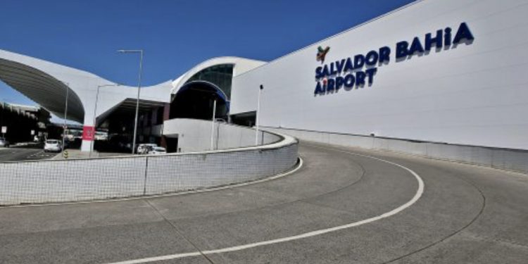 Pista do aeroporto de Salvador fica sem luz e voos são redirecionados para outras cidades