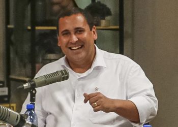 “Quem apostar nessa divisão vai perder”, afirma presidente do PT na Bahia sobre Rui e Wagner