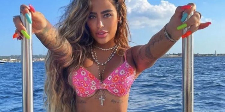 Irmã de Neymar faz confissão surpreendente sobre relação com mulheres