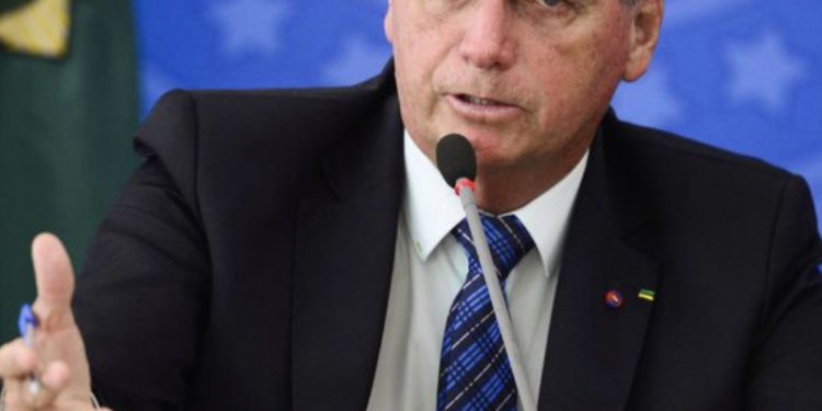 URGENTE! TSE declara Jair Bolsonaro inelegível