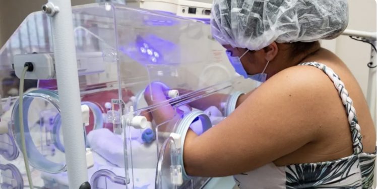 Sesab recomenda adoção de medidas a unidades de saúde e à população por conta do aumento de casos de SRAG em crianças