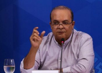 Governador do DF chama Rui Costa de ‘completo idiota’